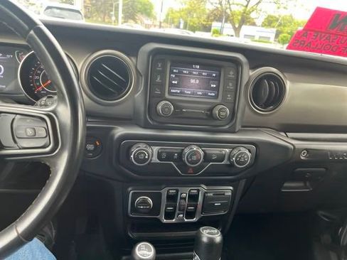 Used 2019 Jeep Wrangler Unlimited Sport S image 17