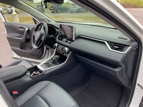 Used 2021 Toyota RAV4 XLE Premium AWD/4WD image 23