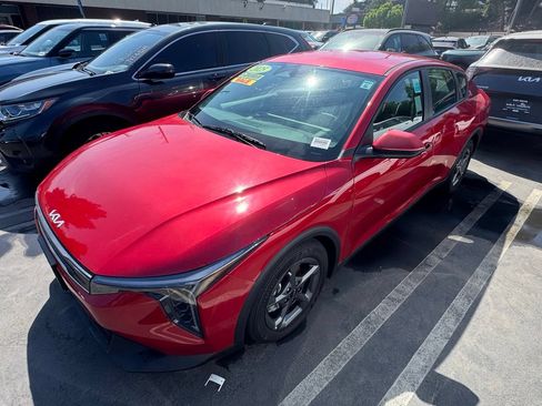 Certified 2025 Kia K4 FWD image 2