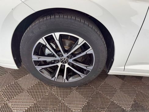 Used 2025 Volkswagen Jetta Sport FWD image 28
