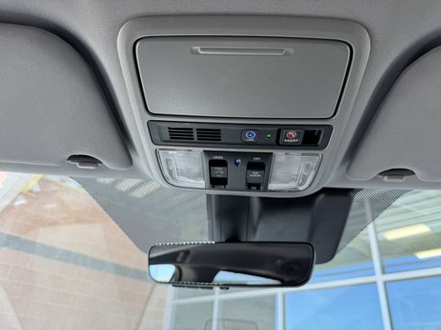 Used 2019 Honda Odyssey Elite image 25