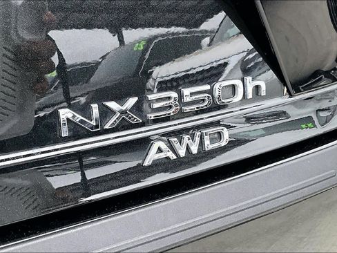 Used 2024 Lexus NX 350h AWD w/ Vision Package image 10
