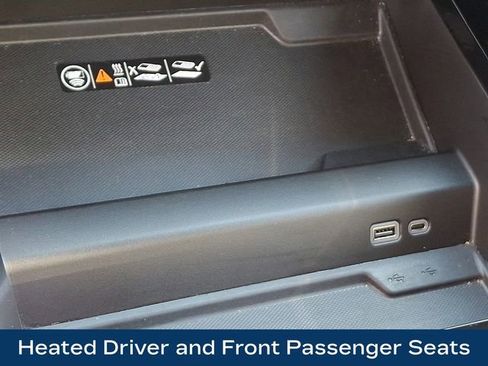 Used 2025 Chevrolet Suburban Z71 image 28