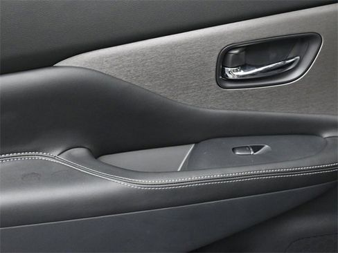 Used 2024 Nissan Murano SL image 28