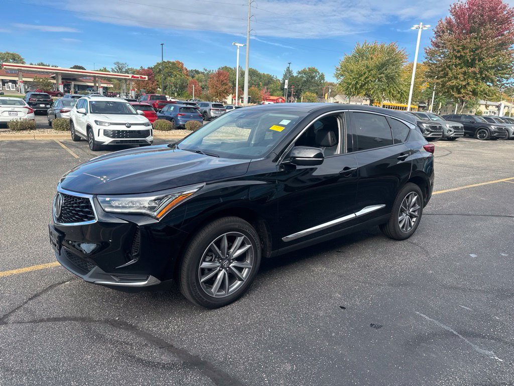 Used 2024 Acura RDX w/ Technology Package AWD/4WD image 2