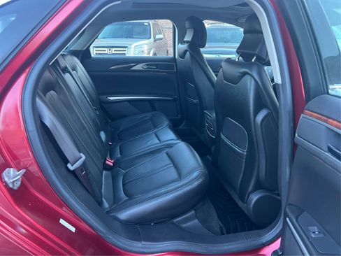 Used 2014 Lincoln MKZ Hybrid image 23