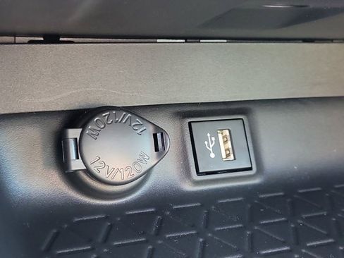 Used 2023 Toyota RAV4 XLE image 28