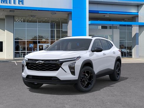 New 2026 Chevrolet Trax LT w/ Driver Confidence Package FWD image 30