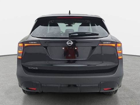 Certified 2025 Nissan Kicks SV FWD image 6