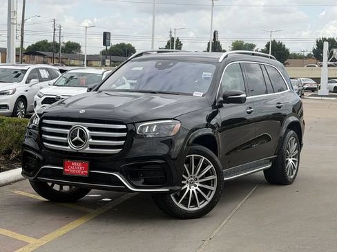 Used 2024 Mercedes-Benz GLS 450 4MATIC image 2