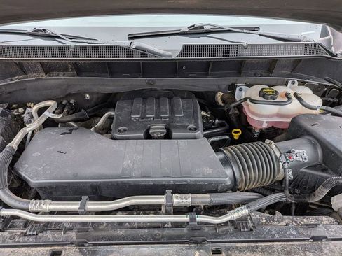 Used 2025 Chevrolet Silverado 1500 Custom image 12