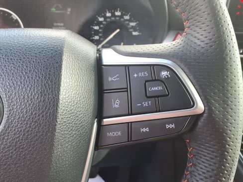 Used 2023 Toyota Sienna XSE image 12