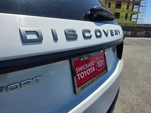 Used 2016 Land Rover Discovery Sport HSE AWD/4WD image 13
