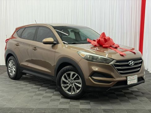 Used 2016 Hyundai Tucson SE FWD image 1