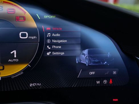 Used 2023 Ferrari SF90 Spider image 33