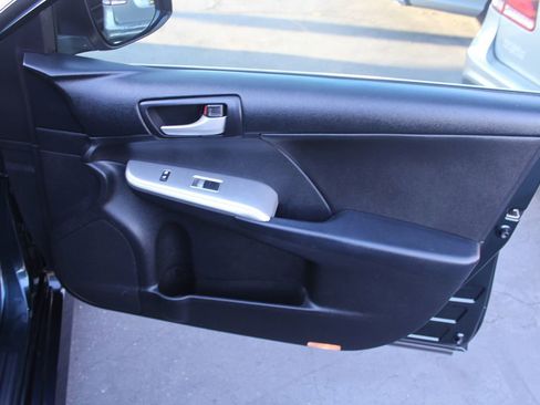 Used 2013 Toyota Camry SE FWD image 18