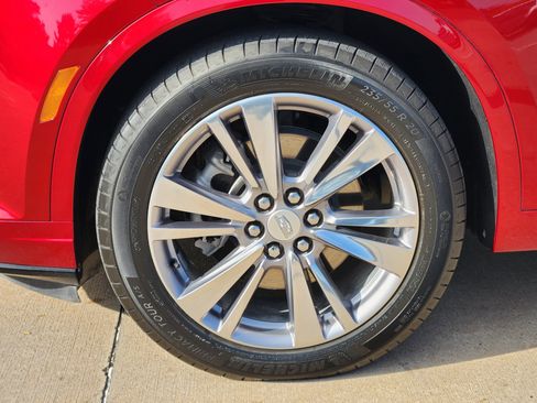 Used 2023 Cadillac XT6 Premium Luxury image 13