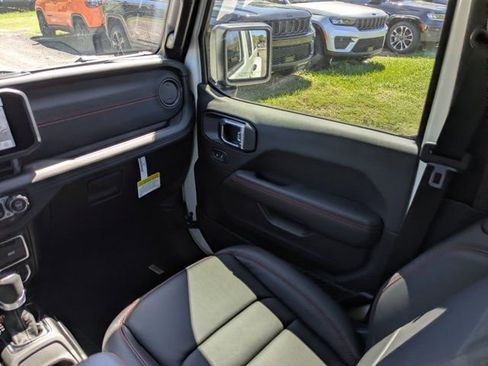New 2026 Jeep Gladiator Rubicon AWD/4WD image 20
