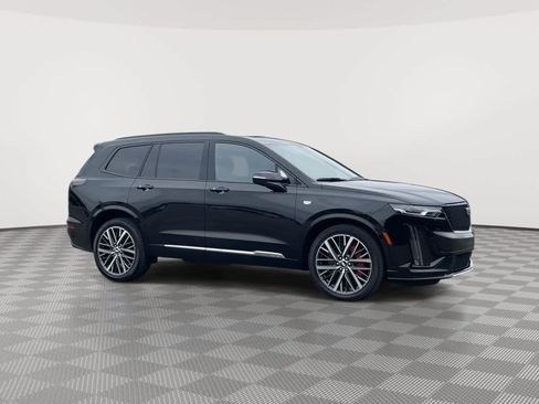 Used 2022 Cadillac XT6 Sport AWD/4WD image 2