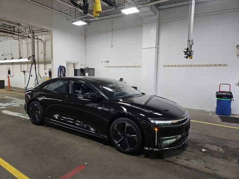 Used 2024 Lucid Air Touring image 4