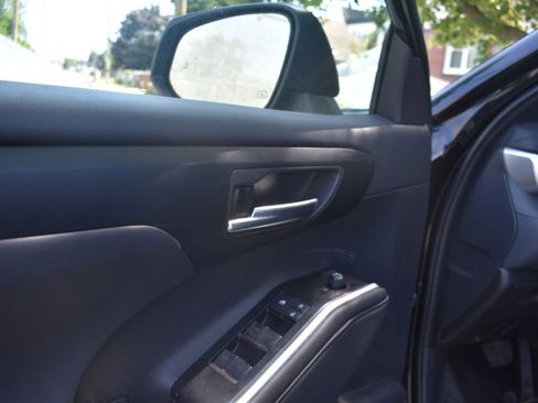 Used 2025 Toyota Highlander XSE AWD/4WD image 12