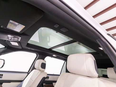 Used 2024 Toyota Sequoia Capstone AWD/4WD image 18