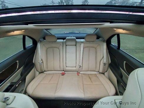 Used 2018 Lincoln Continental Select w/ Continental Climate Package image 31