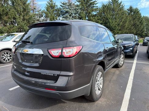Used 2016 Chevrolet Traverse LT FWD image 3