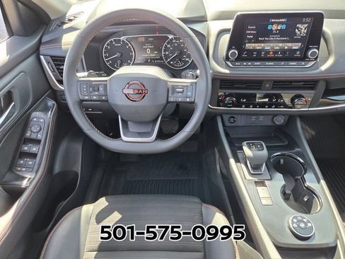 Used 2026 Nissan Rogue SV AWD/4WD image 13