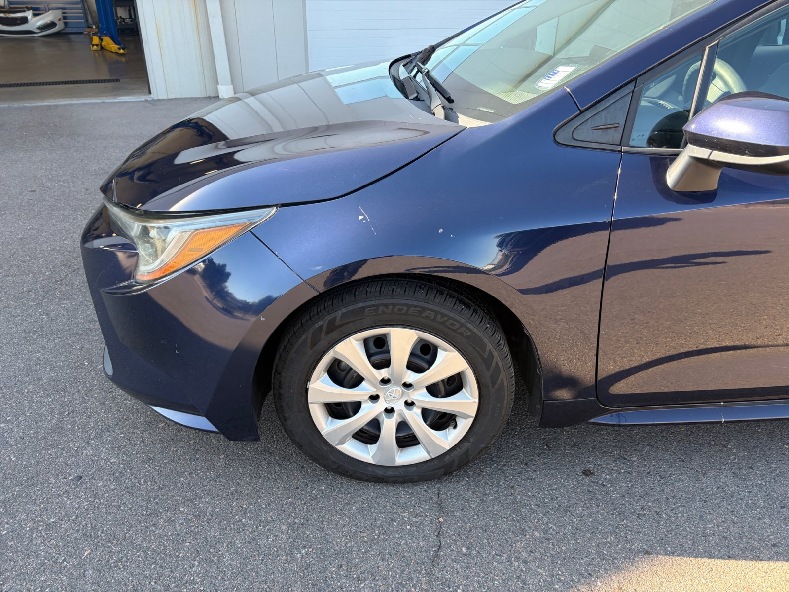 Used 2020 Toyota Corolla LE FWD image 11