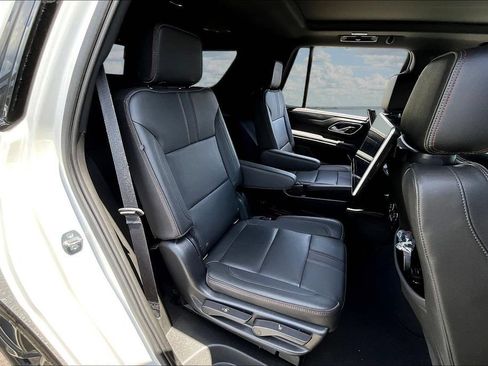 Used 2022 Chevrolet Tahoe RST w/ Luxury Package RWD image 25