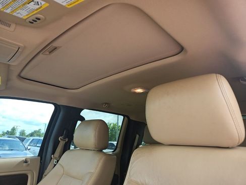 Used 2014 Ford F150 Lariat w/ Equipment Group 502A Luxury AWD/4WD image 17