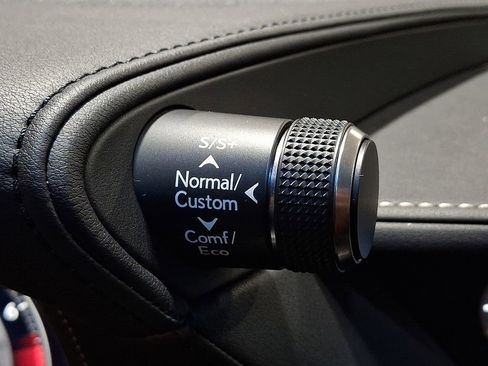 Used 2018 Lexus LS 500h AWD image 20