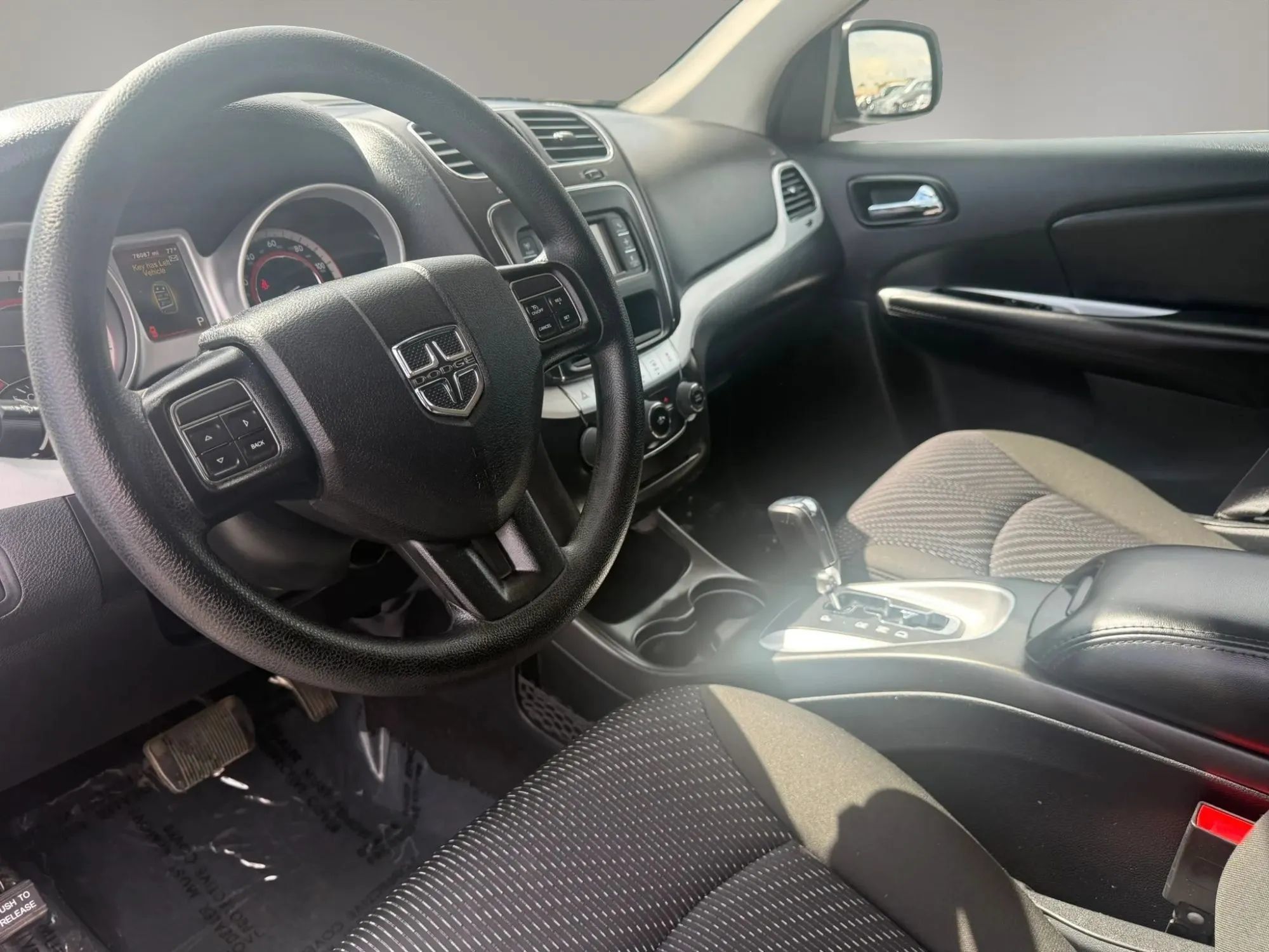 Used 2020 Dodge Journey SE w/ Blacktop Package FWD image 9