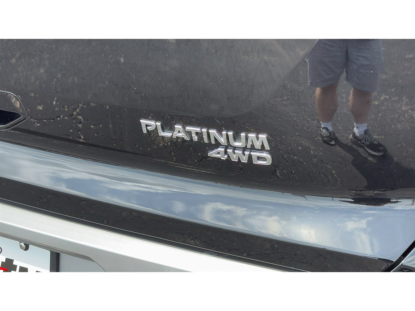Used 2025 Nissan Pathfinder Platinum AWD/4WD image 8