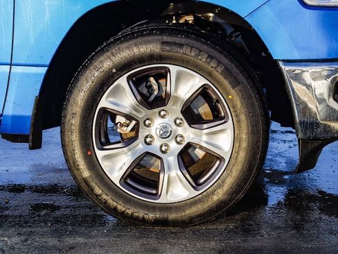 Used 2024 RAM 1500 Laramie image 11