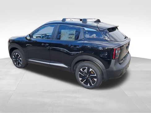 New 2026 Nissan Kicks SV w/ Charging Package image 3