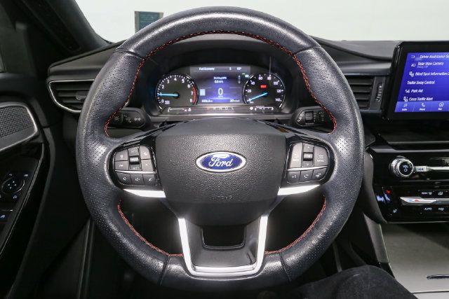 Used 2023 Ford Explorer ST-Line AWD/4WD image 31