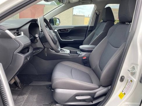 Certified 2023 Toyota RAV4 LE AWD/4WD image 10