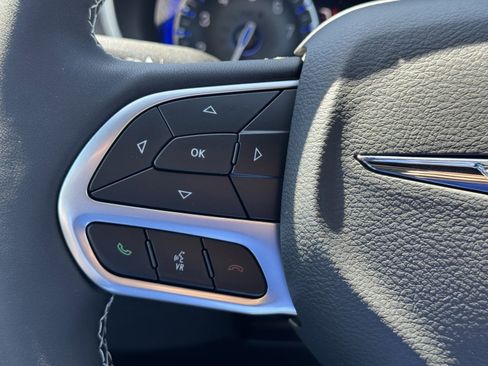 New 2025 Chrysler Voyager LX image 20