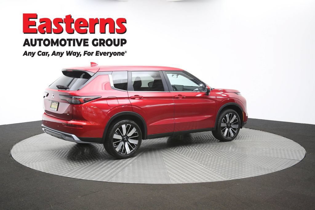 Used 2025 Mitsubishi Outlander SE AWD/4WD image 44