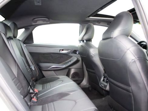Used 2019 Toyota Avalon XSE w/ Protection Package FWD image 16