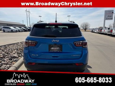 Used 2022 Jeep Compass Limited image 7