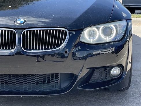 Used 2012 BMW 328i Convertible image 7