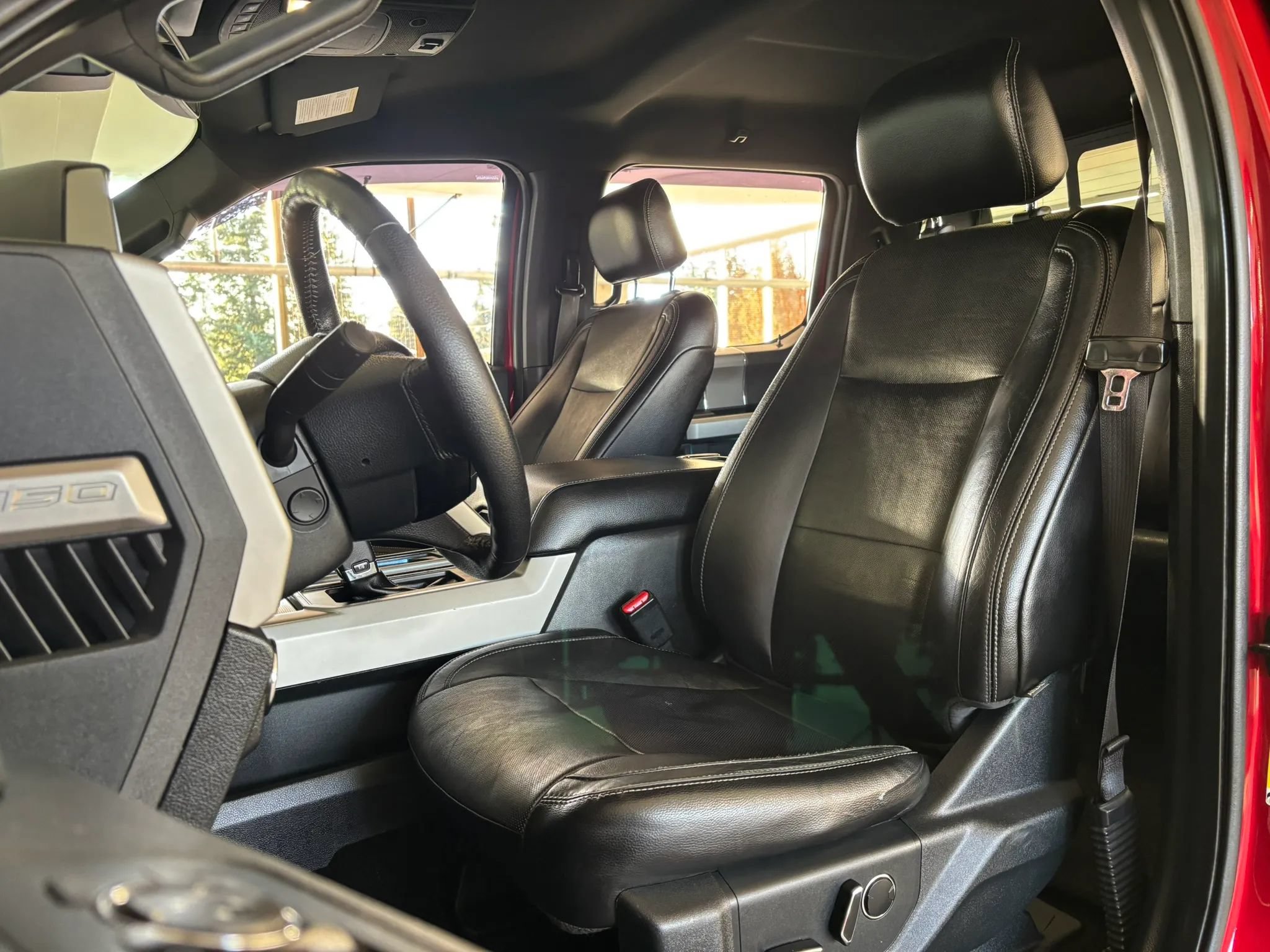 Used 2015 Ford F150 Lariat w/ Equipment Group 502A Luxury AWD/4WD image 19
