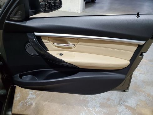 Used 2018 BMW 340i xDrive Sedan AWD/4WD image 16