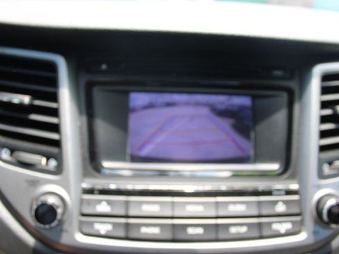 Used 2016 Hyundai Tucson Sport FWD image 17
