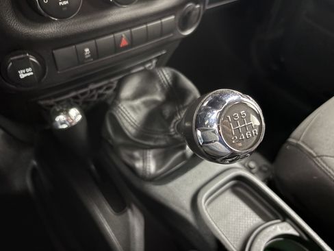 Used 2018 Jeep Wrangler Unlimited Sport w/ Connectivity Group image 25