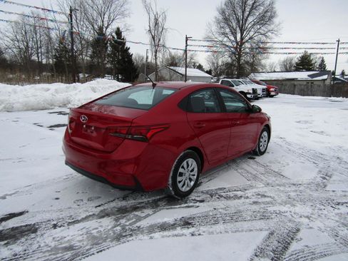 Used 2022 Hyundai Accent SE image 7