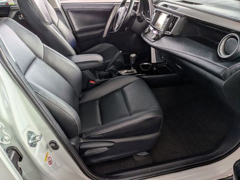 Used 2018 Toyota RAV4 Limited w/ Carpet Mat Package image 35